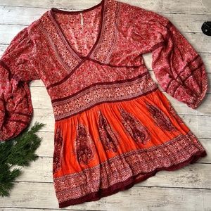 Free People Luna scarf print V-neck Tunic in reds S